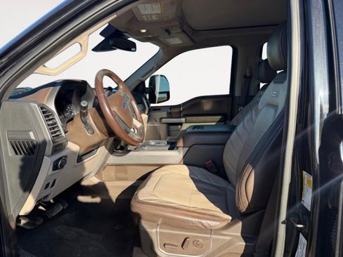 Used 2019 Ford F350 Limited image 14