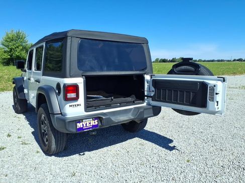 Used 2023 Jeep Wrangler Unlimited Sport AWD/4WD image 19