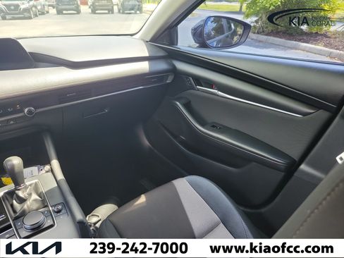 Used 2020 MAZDA MAZDA3 Sedan FWD image 16
