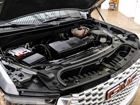 Used 2024 GMC Yukon XL Denali w/ Max Trailering Package image 50