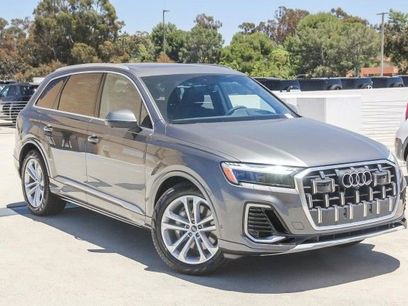 New 2025 Audi Q7 3.0T Prestige
