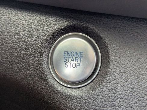 Used 2020 Hyundai Santa Fe SEL image 31