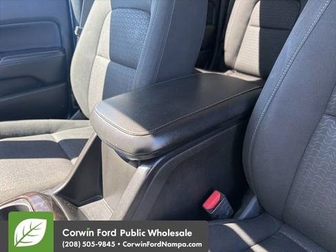 Used 2015 GMC Canyon SLE AWD/4WD image 21