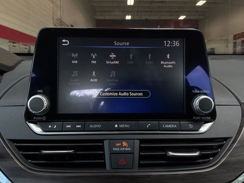 Used 2025 Nissan Altima 2.5 SV FWD image 28