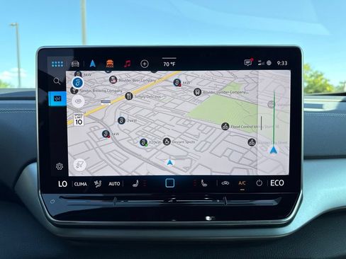 Certified 2025 Volkswagen ID.4 Pro AWD/4WD image 20