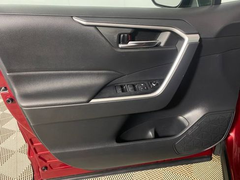 Used 2019 Toyota RAV4 XLE w/ Convenience Package AWD/4WD image 20