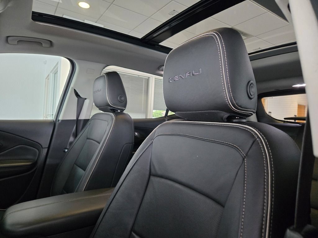 Certified 2018 GMC Terrain Denali w/ LPO, 'HIT The Road' Package AWD/4WD image 25