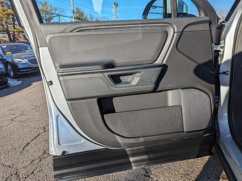 Used 2025 Rivian R1S Adventure image 11