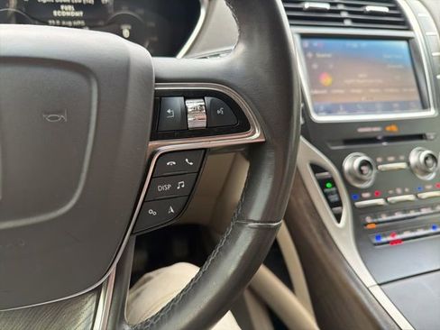 Used 2019 Lincoln Nautilus Reserve image 51