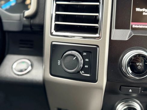 Used 2015 Ford F150 Lariat w/ Equipment Group 502A Luxury image 20