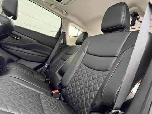 Used 2024 Nissan Murano Platinum image 11