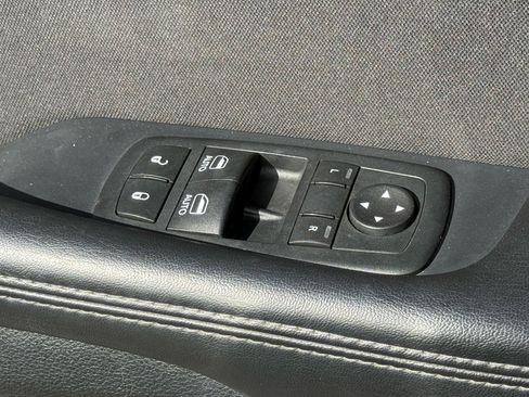 Used 2016 Dodge Challenger SXT RWD image 20