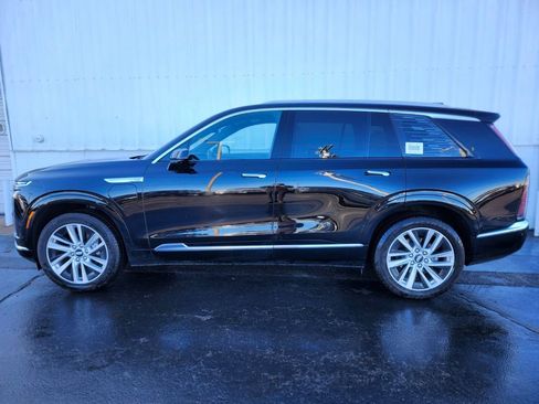 Used 2026 Cadillac Vistiq Luxury w/ LPO, Floor Liner Package image 2