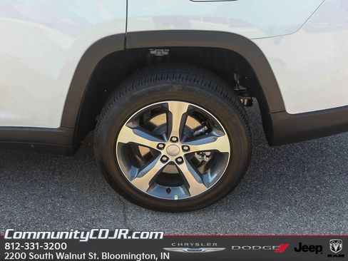 New 2025 Jeep Grand Cherokee L Limited AWD/4WD image 5