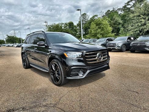 New 2026 Mercedes-Benz GLS 580 4MATIC image 11