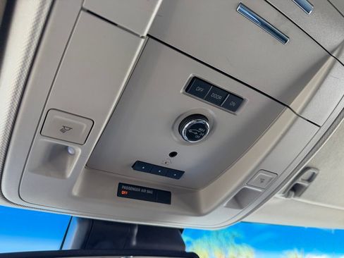 Used 2020 GMC Yukon SLT w/ Premium Edition image 18