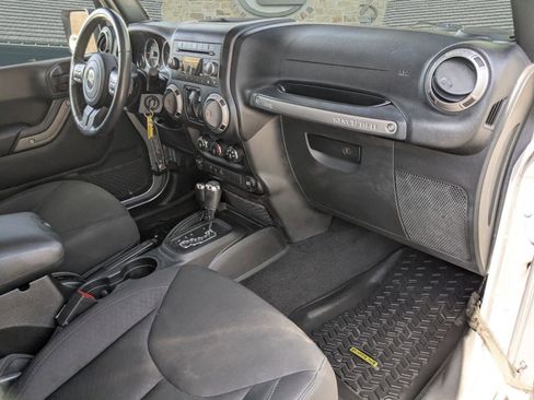 Used 2016 Jeep Wrangler Sport w/ Quick Order Package 24S AWD/4WD image 24
