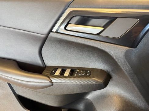 Used 2024 Mitsubishi Outlander SE AWD/4WD image 17