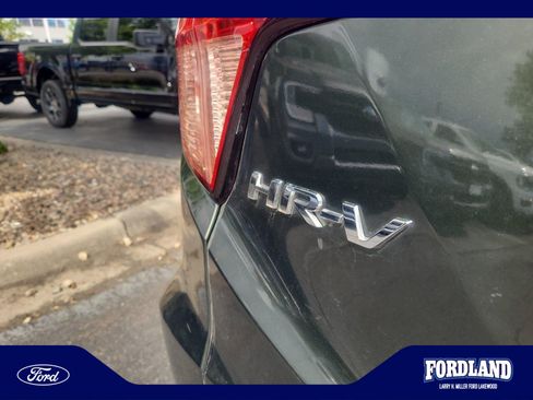 Used 2017 Honda HR-V EX image 24