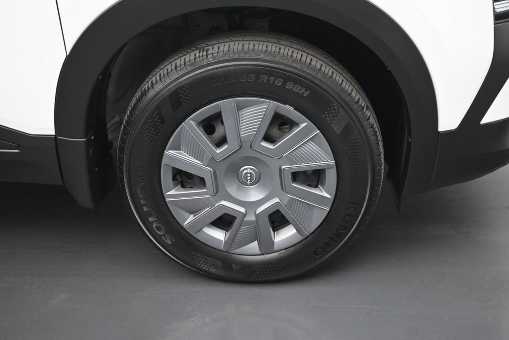 Used 2025 Nissan Kicks S FWD image 21