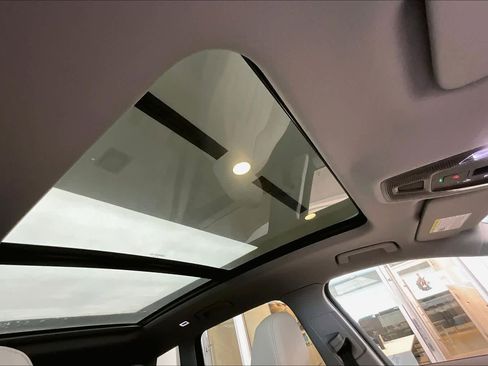 Certified 2025 Audi Q6 e-tron Premium w/ Convenience Package image 12