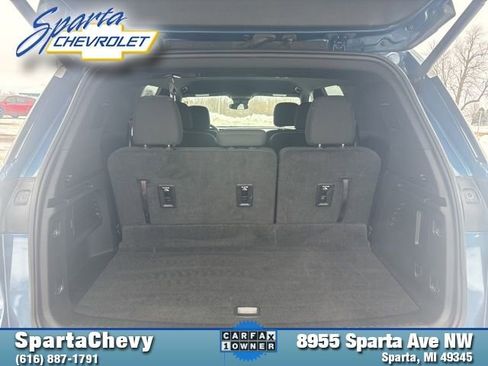 Used 2025 Chevrolet Traverse LT image 26