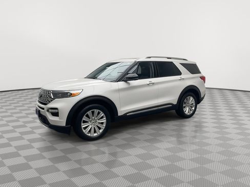 Used 2023 Ford Explorer Limited w/ Limited Technology Package image 42