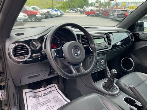 Used 2012 Volkswagen Beetle 2.5 FWD image 10