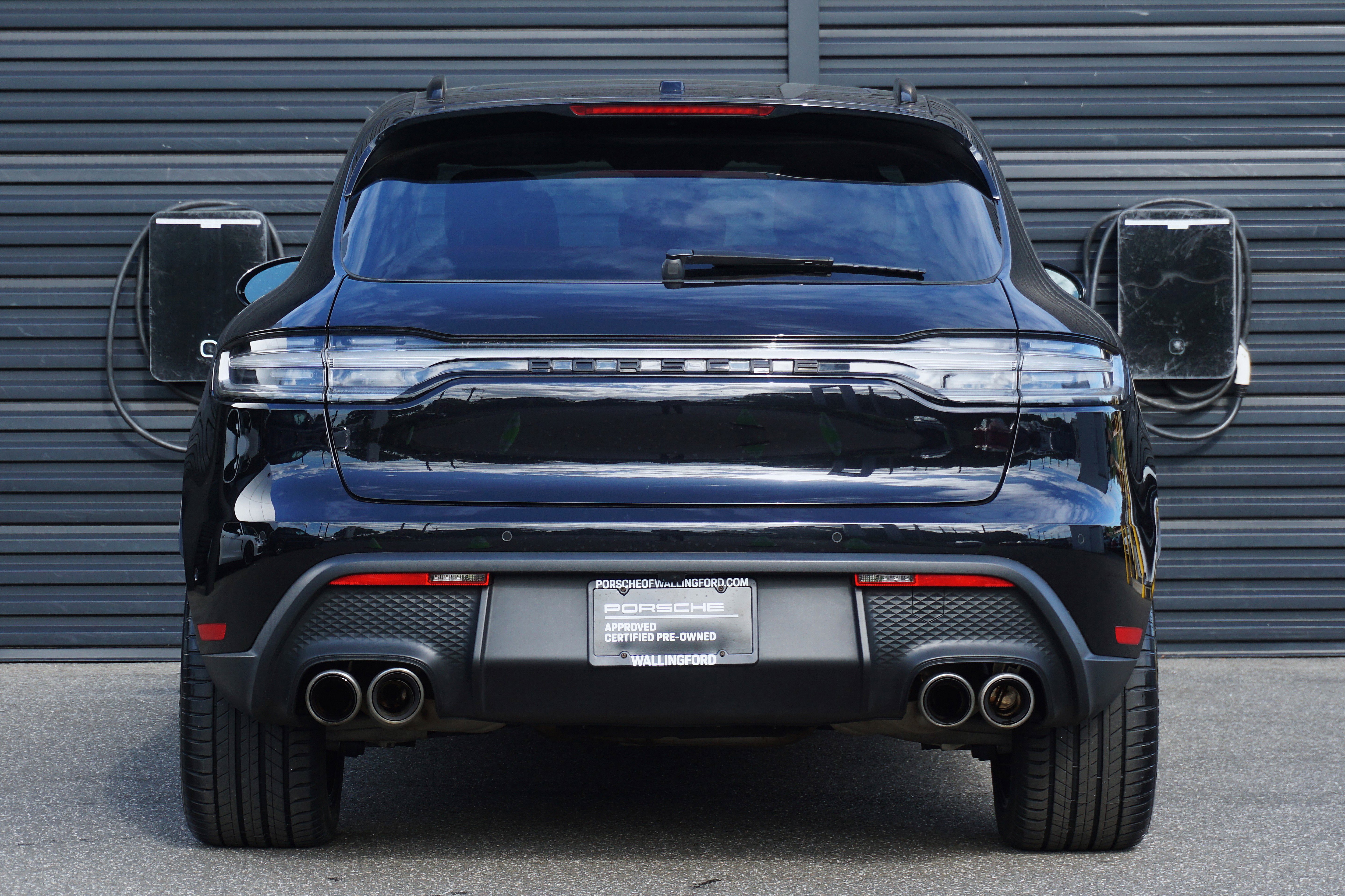 Certified 2023 Porsche Macan S AWD/4WD image 8
