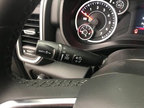 New 2026 RAM 1500 4x4 Crew Cab image 17