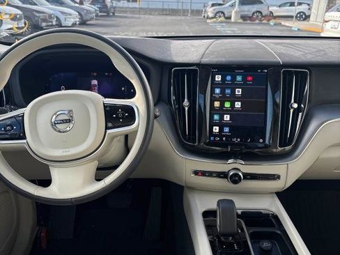 Used 2024 Volvo XC60 B5 Core w/ Climate Package image 2