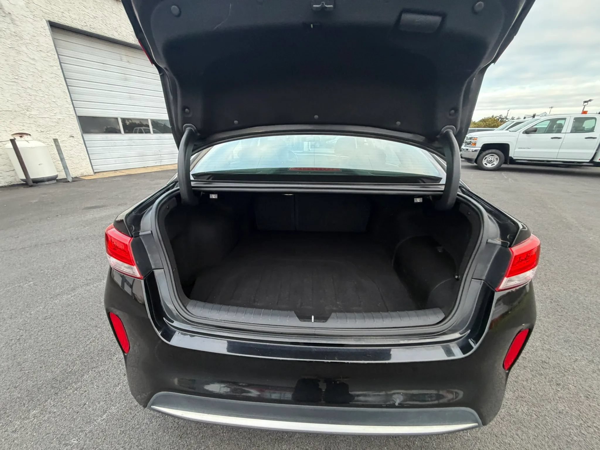 Used 2017 Kia Optima EX FWD image 32
