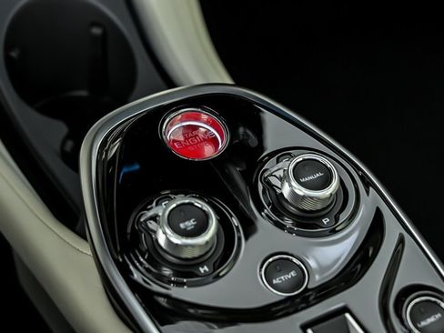 Used 2023 McLaren GT RWD image 41