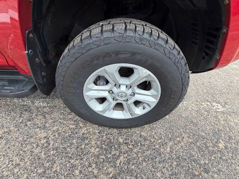 Used 2016 Toyota 4Runner 4WD image 66