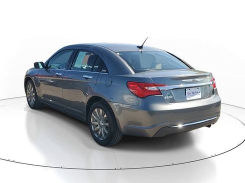 Used 2012 Chrysler 200 Touring FWD image 3