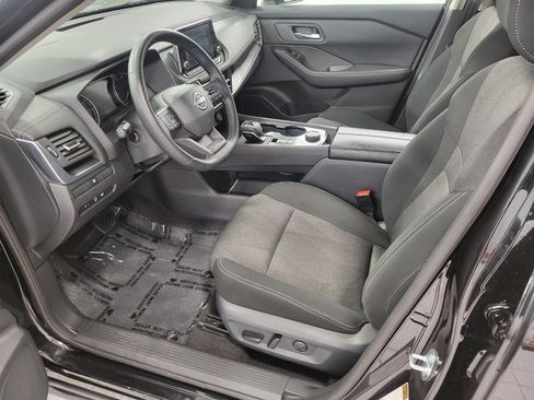 Used 2025 Nissan Rogue SV image 10