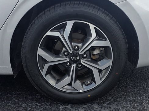 Used 2020 Kia Forte LXS FWD image 31
