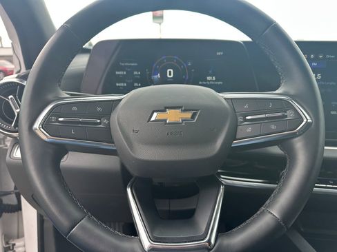 Certified 2025 Chevrolet Equinox LT w/ Convenience Package II FWD image 10