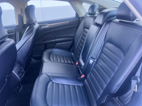 Used 2018 Ford Fusion SE w/ Equipment Group 602A FWD image 22