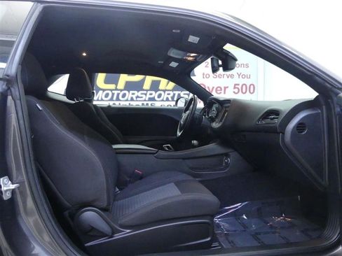 Used 2023 Dodge Challenger SXT image 9