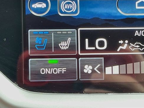 Used 2025 Subaru Ascent Touring w/ Popular Package #1 AWD/4WD image 21