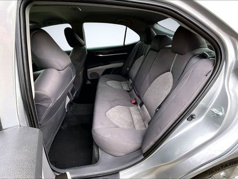 Used 2021 Toyota Camry LE image 20