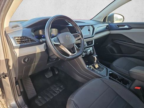 Used 2024 Volkswagen Taos SE FWD image 10