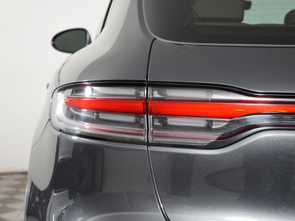 Certified 2023 Porsche Macan Turbo AWD/4WD image 12