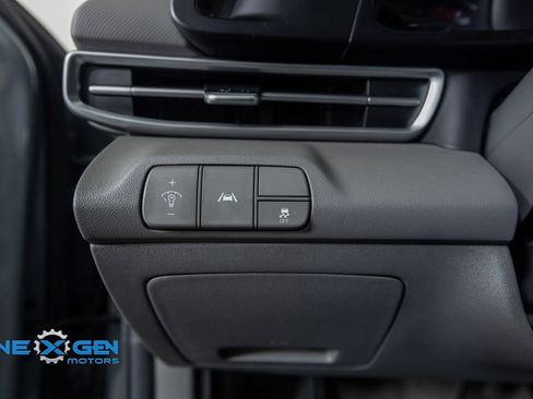 Used 2021 Hyundai Elantra SEL image 13