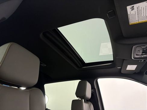 Used 2023 Chevrolet Silverado 1500 ZR2 w/ Technology Package image 32