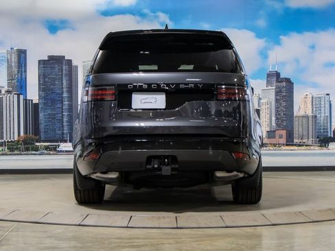 Certified 2025 Land Rover Discovery Dynamic SE image 11