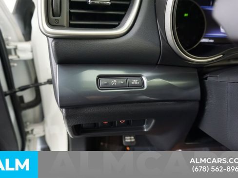 Used 2023 Nissan Maxima SR w/ Sport Mat Group FWD image 33