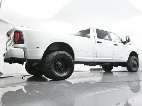 Used 2025 RAM 3500 Big Horn AWD/4WD image 43