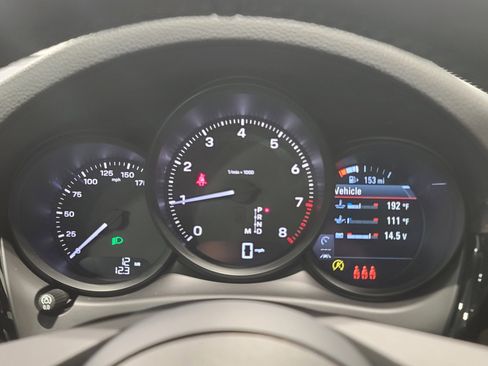 New 2026 Porsche Macan AWD/4WD image 19